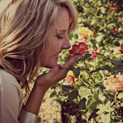 Profile Picture of Madeleine Lowe (@mlowe93) on Twitter