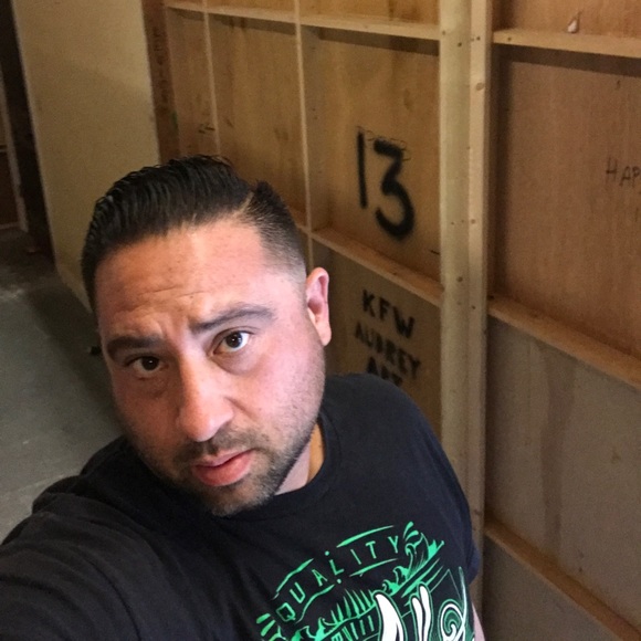 Profile Picture of Matthew Speranza (@matthewsperanza) on Poshmark