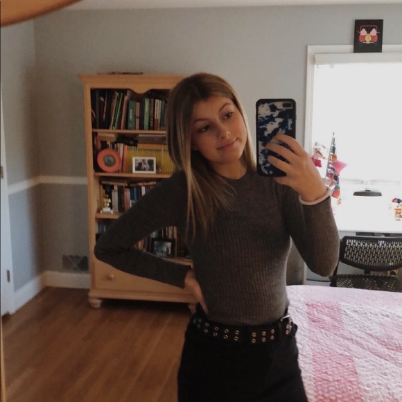 Profile Picture of Gabby Lorincz (@glorincz840) on Poshmark