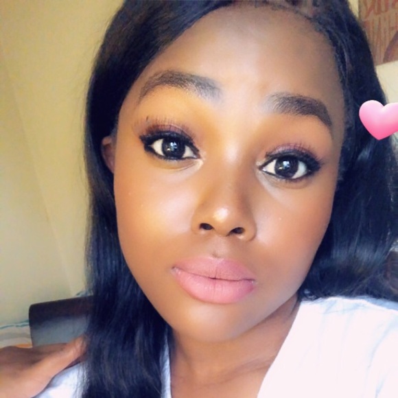 Profile Picture of Irene Mpofu (@irenempofu) on Poshmark