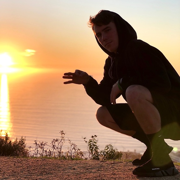 Profile Picture of Jake Hendricks (@jakehendrickss) on Poshmark