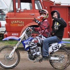 Profile Picture of Erick Peters (@coolkidinmotley) on Myspace