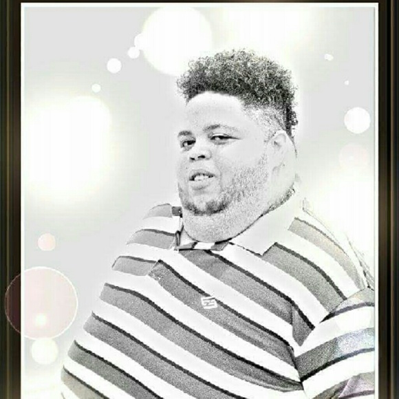 Profile Picture of Paul Coates (@peezip) on Poshmark