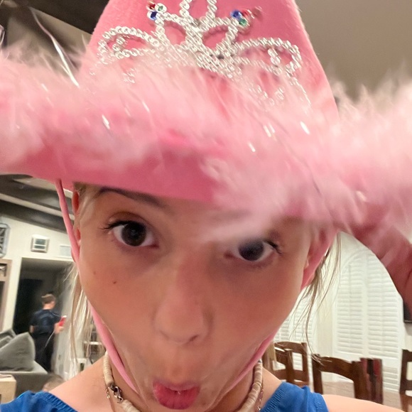 Profile Picture of Sienna Paucek (@ciciloveshorses) on Poshmark