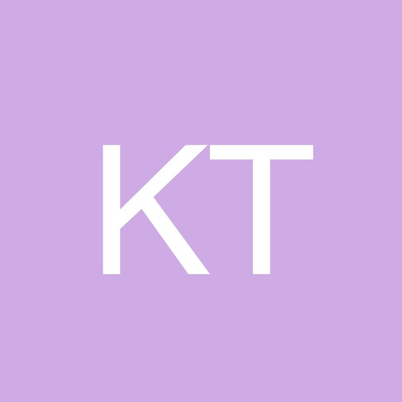 Profile Picture of Kim Treanor (@zenreader) on Poshmark