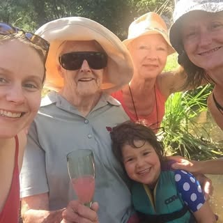 Profile Picture of Cathy (@cathyhallett1) on Instagram