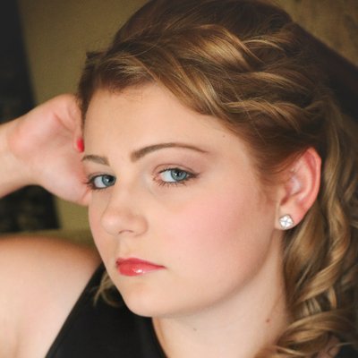 Profile Picture of Julia (@j_lieb3) on Twitter