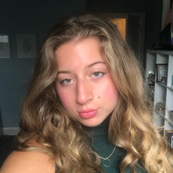 Profile Picture of Tamara Kramer (@kramerte) on Poshmark