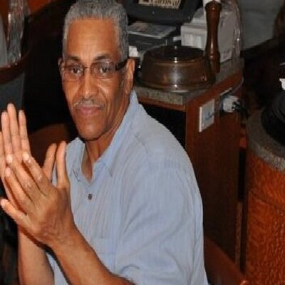 Profile Picture of Craig Amos (@WhatiscookAmos) on Twitter