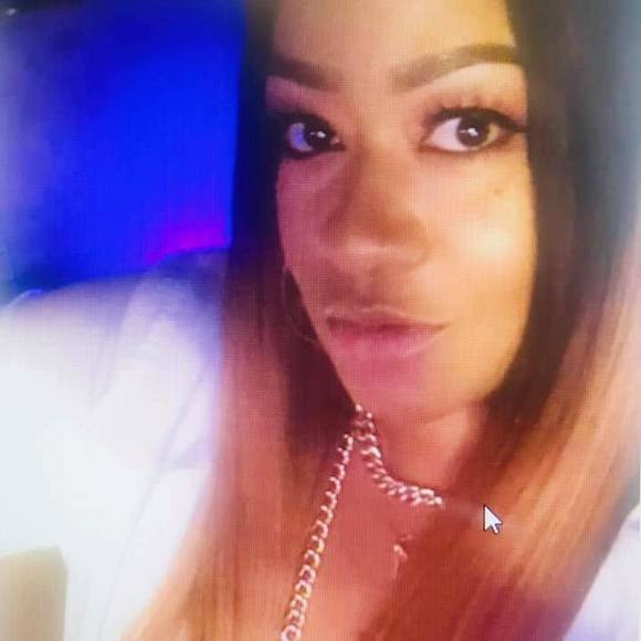 Theresa Clyburn-miller - Poshmark Profile Picture of Theresa Clyburn-miller (@capricorndiva72) on Poshmark