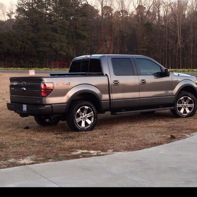 Profile Picture of Dustin Gay (@xBuLLiTT) on Twitter