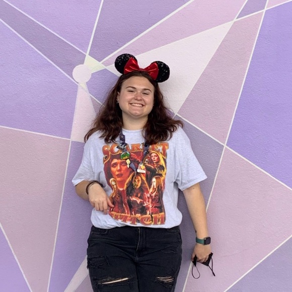 Profile Picture of Emily Pearce (@itsssemily) on Poshmark