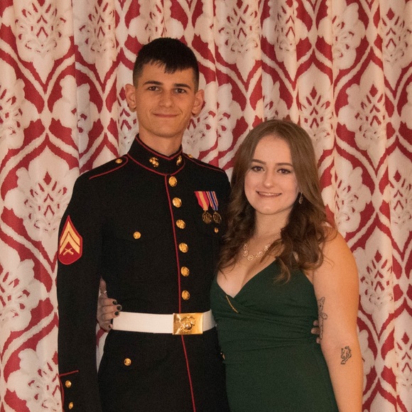 Profile Picture of Julia Mazzola (@julia_mazzola) on Poshmark