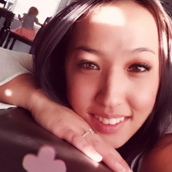 Profile Picture of Jessica Asato (@jessica_long23) on Poshmark