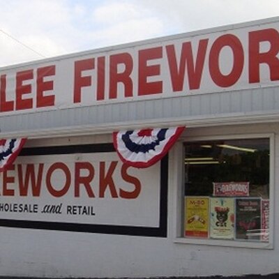 Profile Picture of Dixie Lee Fireworks (@dixiefireworks) on Twitter