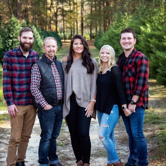 Profile Picture of Amanda Pass (@amandapass569) on Poshmark