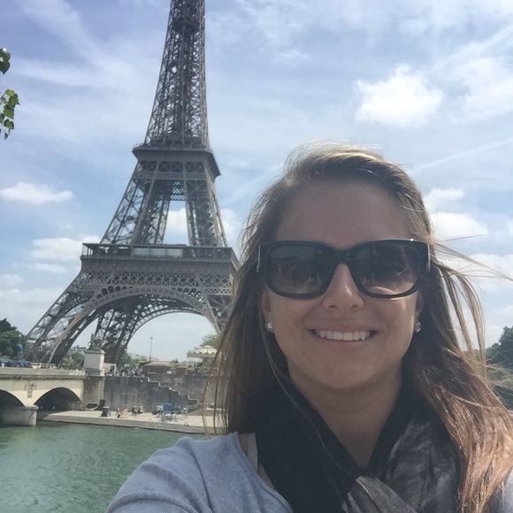 Profile Picture of Jessica Grishaber (@j_grishaber) on Poshmark
