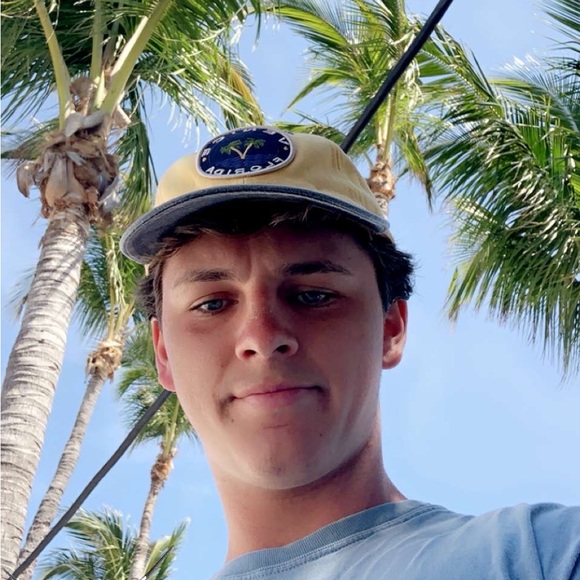 Profile Picture of Brady Holliday (@brady_holliday) on Poshmark