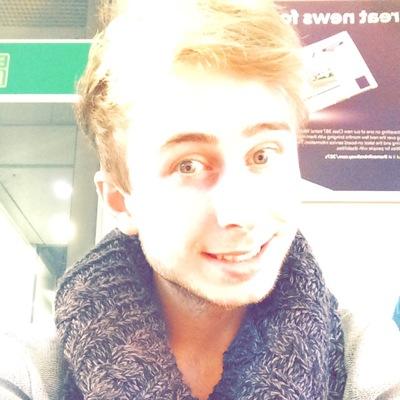Profile Picture of Aaron Pearce (@iamAwkwardAaron) on Twitter