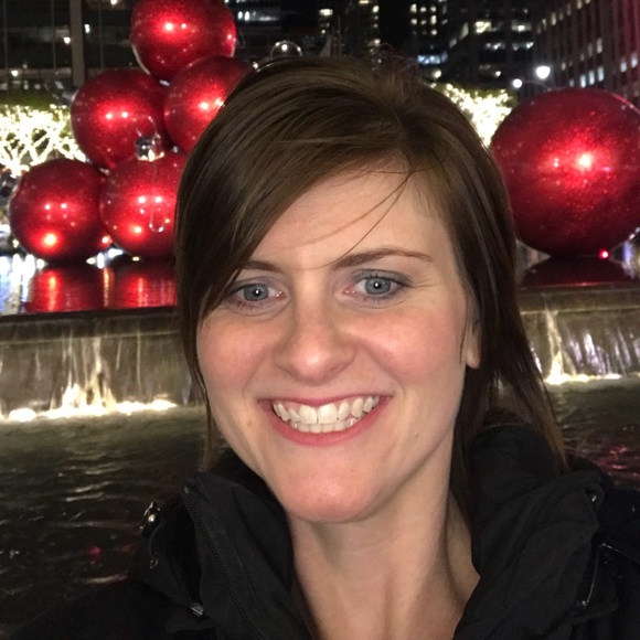 Profile Picture of Kayla Batts (@kaylabatts) on Poshmark