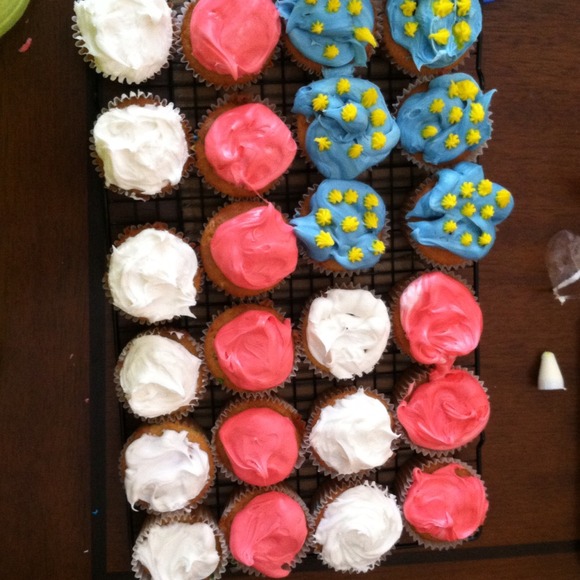 Profile Picture of Kier Bear (@jabsiwnbhdns) on Poshmark