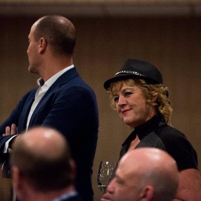 Profile Picture of Shelley Simon (@Silver1Mountain) on Twitter