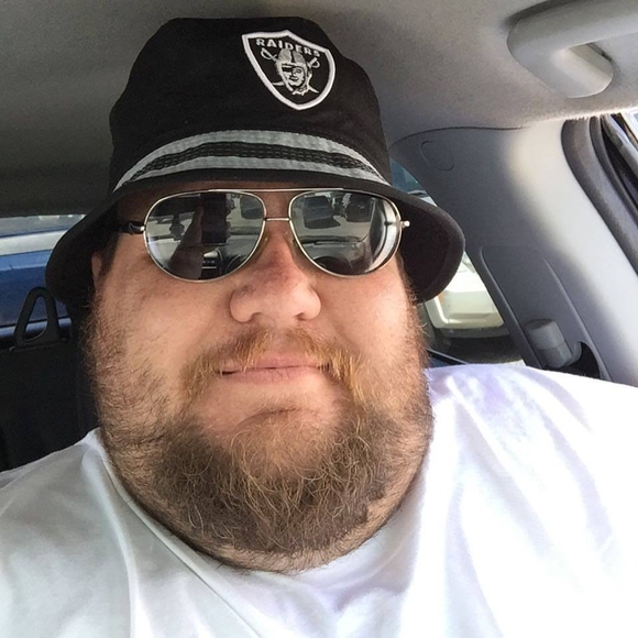 Profile Picture of Jeff Mccarthy (@thecrossover) on Poshmark