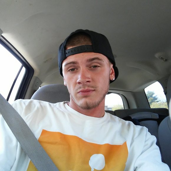 Profile Picture of Jacob Truitt (@truittjacob05) on Poshmark