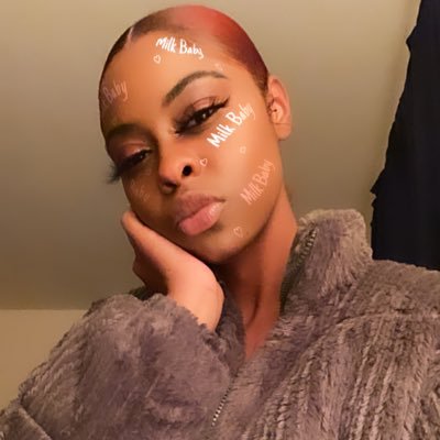 Profile Picture of NSF ❤️ (@FoxxSimone) on Twitter