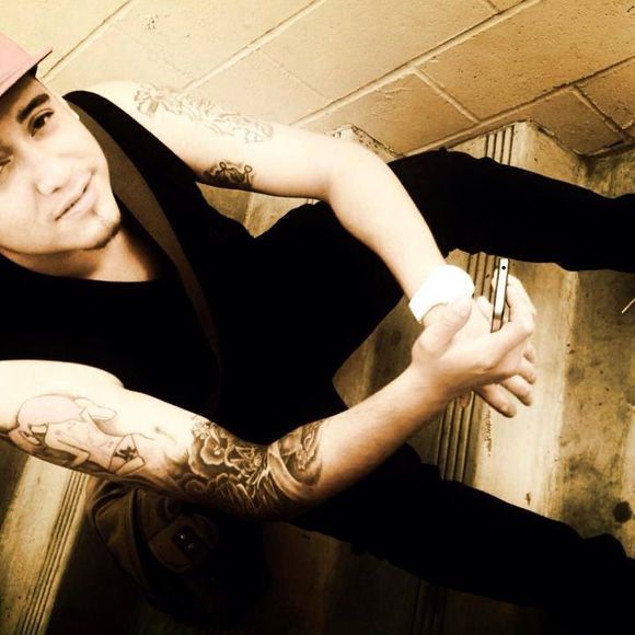 Profile Picture of David Garay (@davidgaray63) on Poshmark