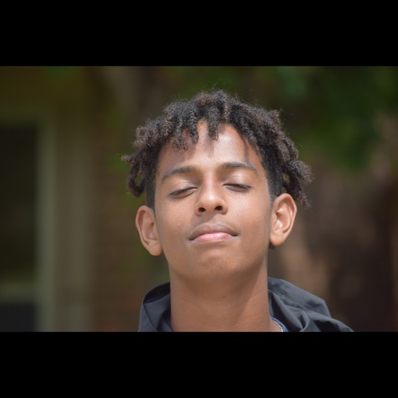 Profile Picture of Daniel Yonas (@kiddanez) on Poshmark