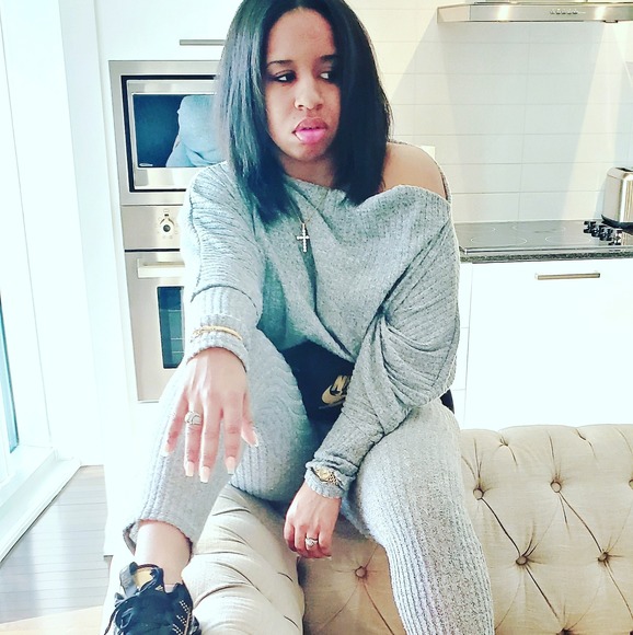 Profile Picture of Alberta Davis (@missalberta1) on Poshmark