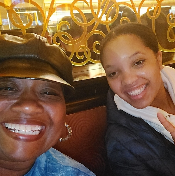 Profile Picture of Cortenna Rascoe (@cortenna) on Poshmark