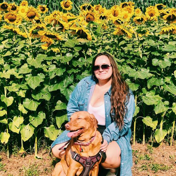 Profile Picture of Victoria Bedick (@vbedick) on Poshmark