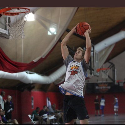 Profile Picture of Chris Mann (@c_mann27) on Twitter