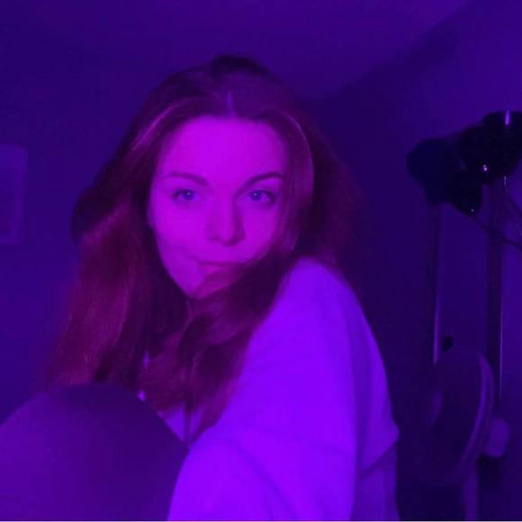 Profile Picture of Abby Vanderwege (@abbyann24) on Poshmark