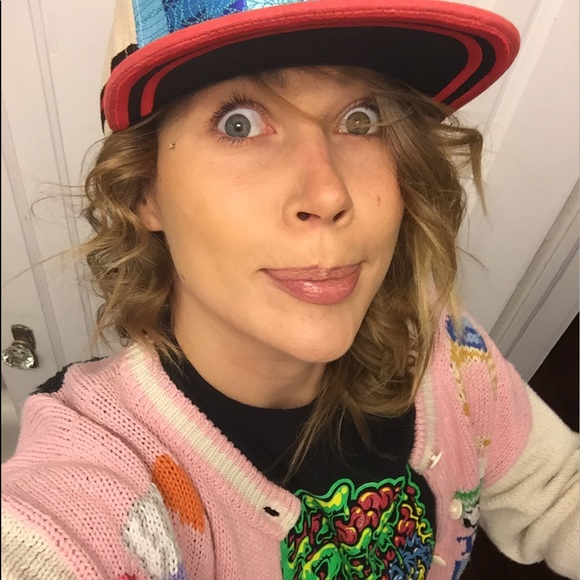 Profile Picture of Jasmine Potts (@jasminepotts) on Poshmark
