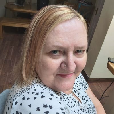 Profile Picture of Sue Davey (@SueDave51427187) on Twitter