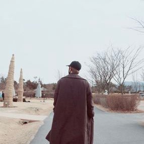 Profile Picture of Robin Grey Parker (@urlocalgay) on Twitter