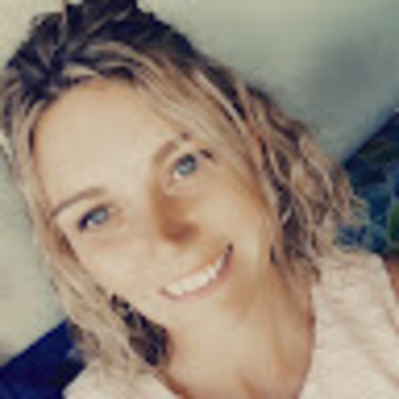 Profile Picture of Amanda Simpson (@jeepmama2) on Poshmark