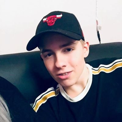 Profile Picture of Makszin Mihály (@michael_makszin) on Twitter