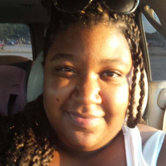 Profile Picture of Mattiesha Gates (@mattieshagates) on Poshmark