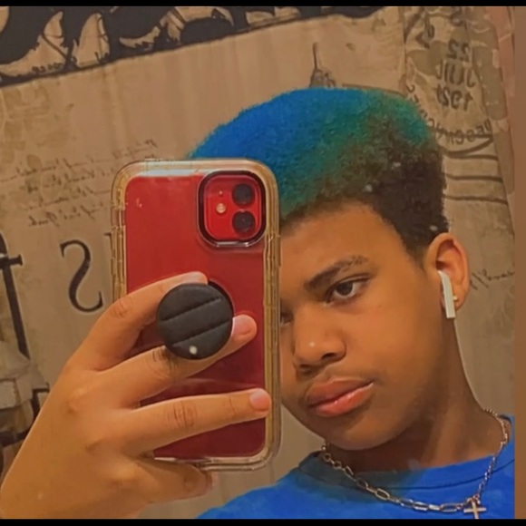 Profile Picture of Aidan Andrews (@gay_aidan) on Poshmark