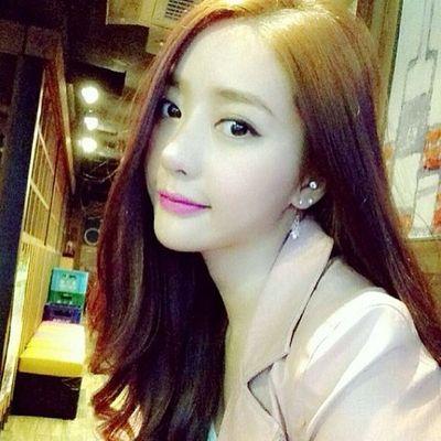 Profile Picture of Lim JieLing (@LimJieLing1) on Twitter