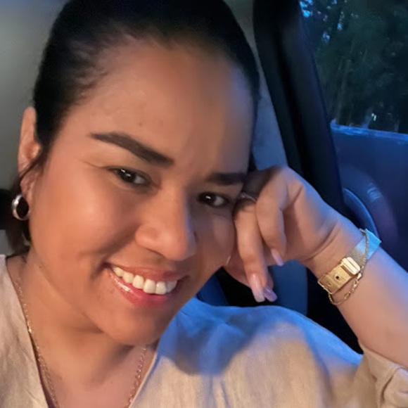 Profile Picture of Fabiana Damasio barboza (@fabiana882096) on Poshmark