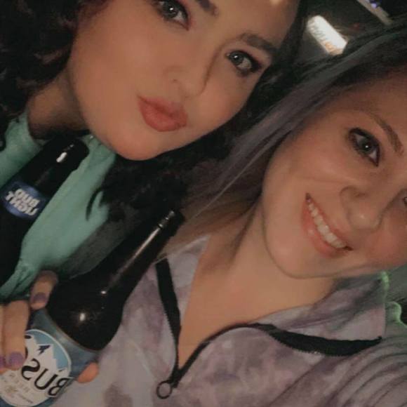 Profile Picture of Bobbi Nicole (@bobbi_n) on Poshmark