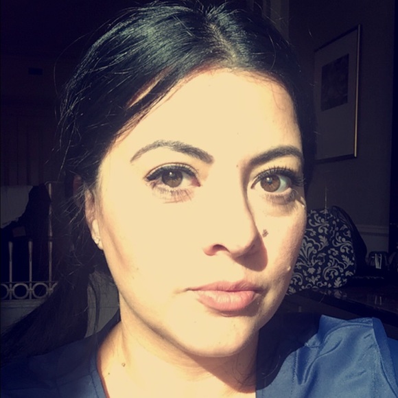 Profile Picture of Silvia Jajou (@silvsj) on Poshmark