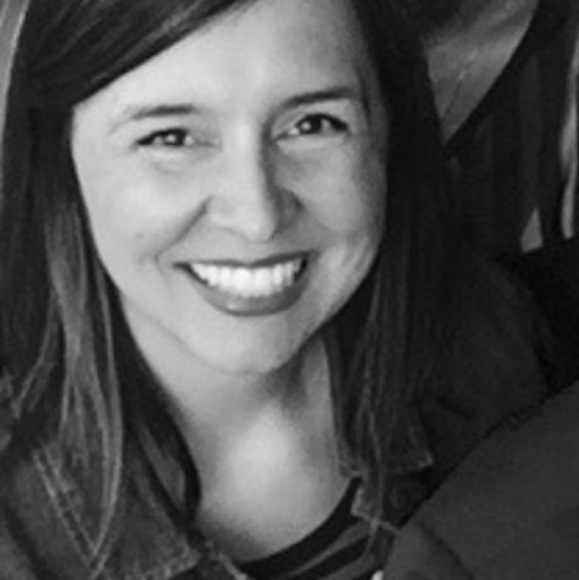 Profile Picture of Andrea Phair (@phaira22) on Poshmark