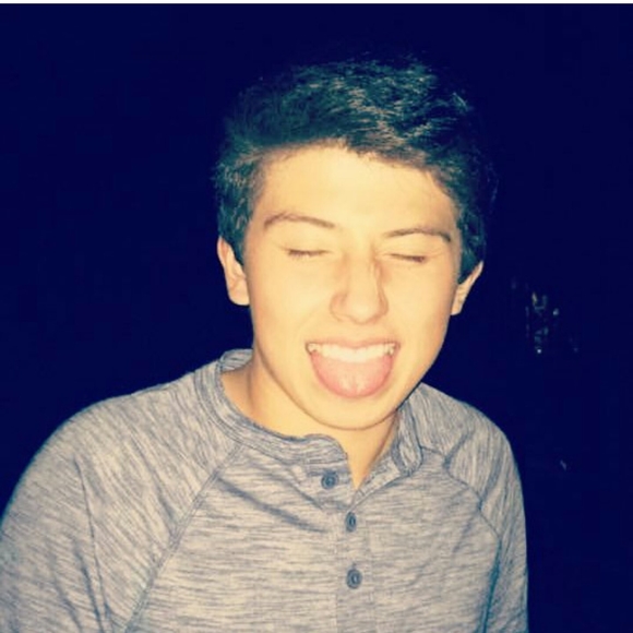 Profile Picture of Ricardo Montoya (@efrainsbirthday) on Poshmark