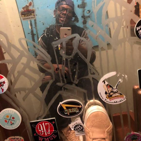 Profile Picture of Ahmad Kearney (@ahmadkearney) on Poshmark